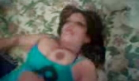Liếm một video xx nhat ban lớn để bạn trai của cô trong một lưỡng tính